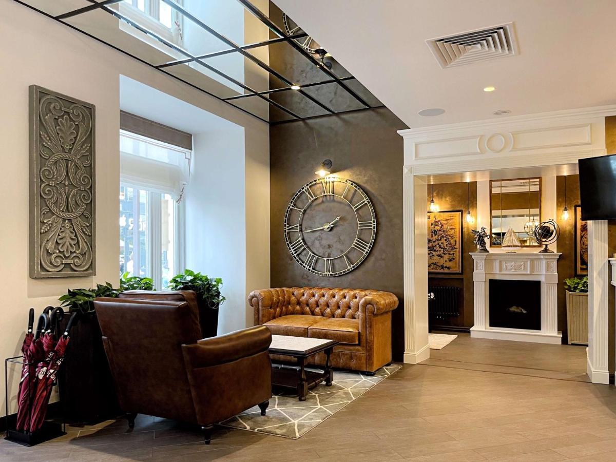 Best Western Plus Market Square Lviv Ngoại thất bức ảnh