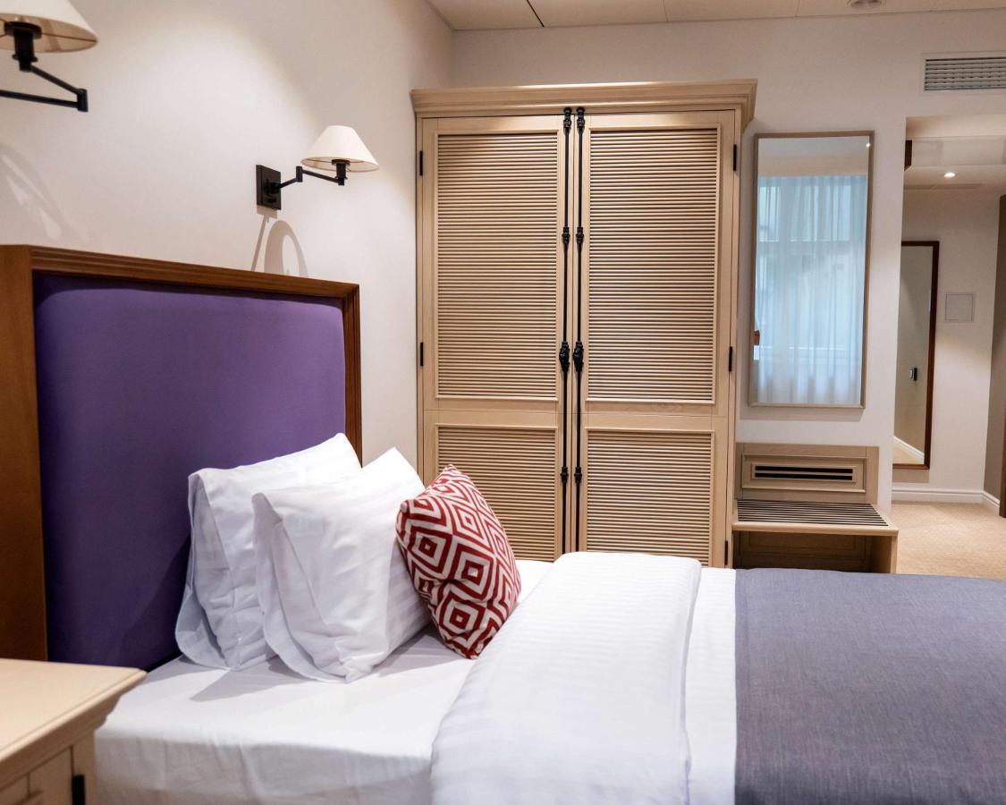 Best Western Plus Market Square Lviv Ngoại thất bức ảnh