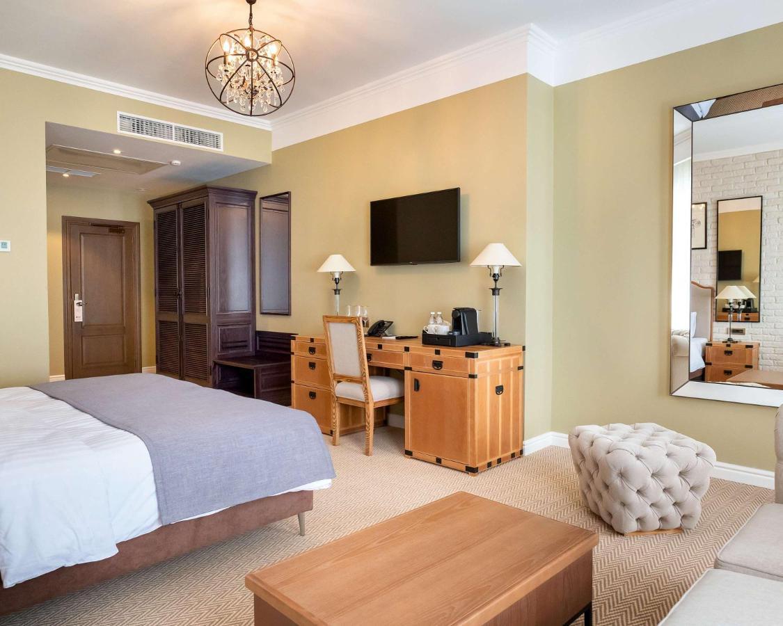 Best Western Plus Market Square Lviv Ngoại thất bức ảnh