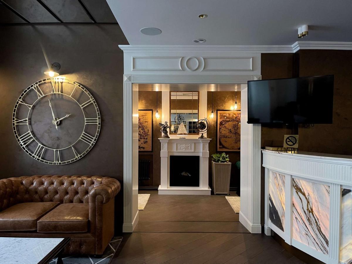 Best Western Plus Market Square Lviv Ngoại thất bức ảnh