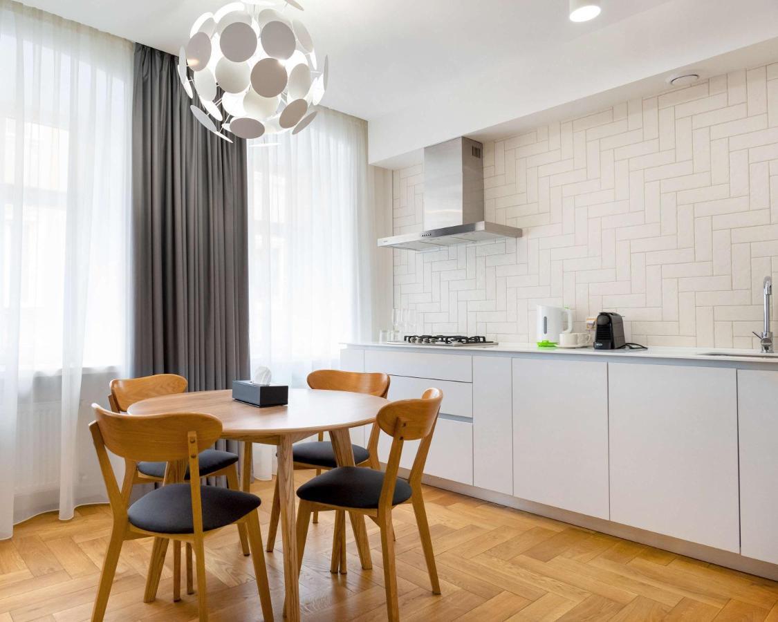 Best Western Plus Market Square Lviv Ngoại thất bức ảnh