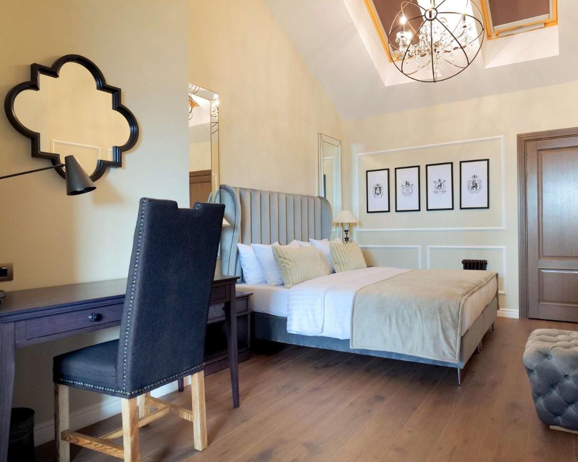 Best Western Plus Market Square Lviv Ngoại thất bức ảnh
